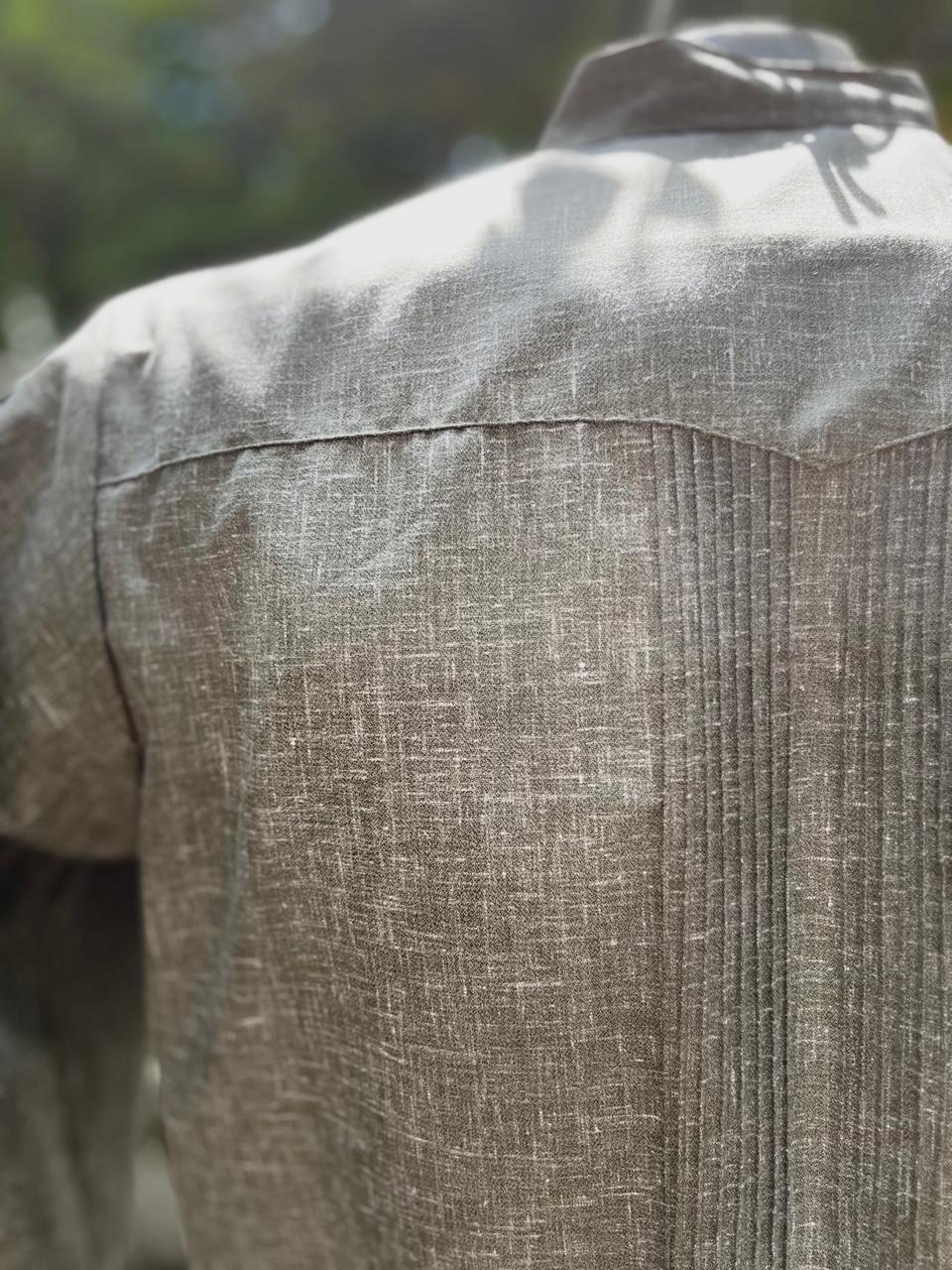 Guayabera Versátil Verde Jaspeado