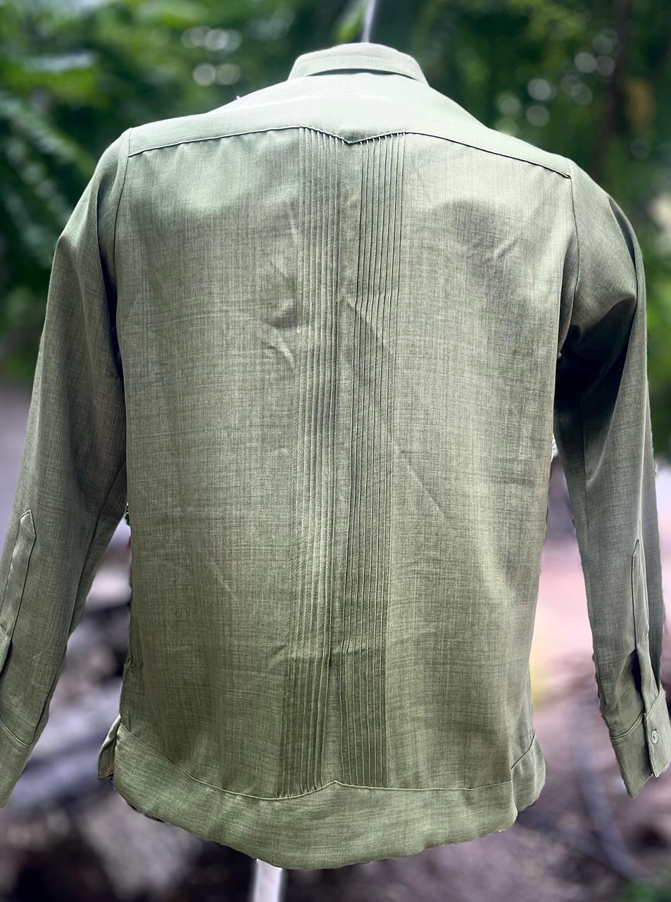 Guayabera Llamativa Verde Cipre