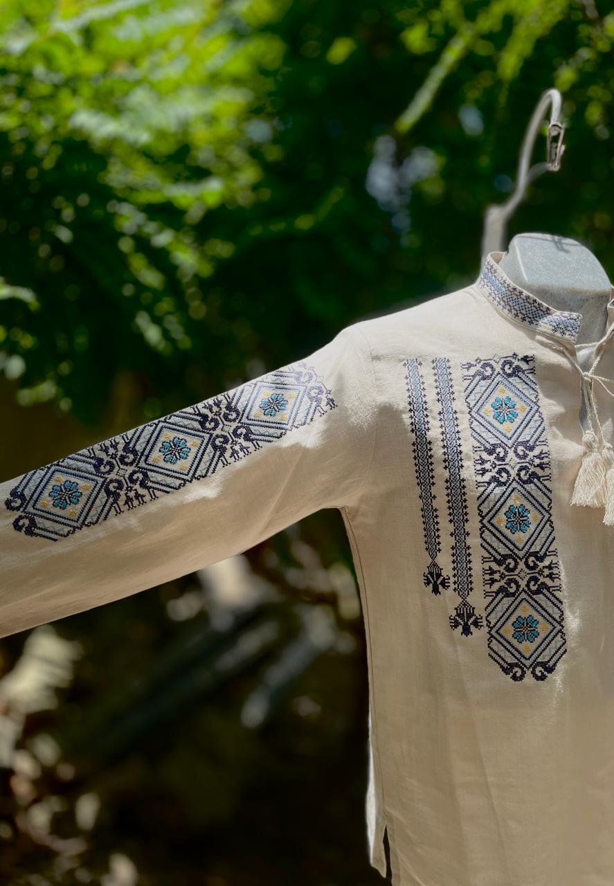 Guayabera de Cordón Cómoda