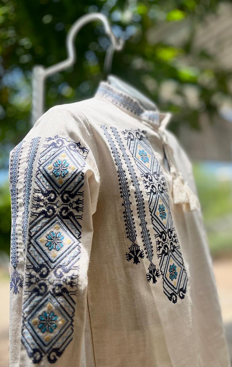 Guayabera de Cordón Cómoda
